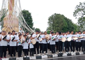 1.000 Penabuh Kompangan Catatkan Rekor MURI./ PORWEBINDO