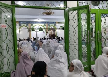 Safari Ramadan Al Haris di Nipah Panjang Disambut Antusias masyarakat. Foto: Riky Serampas