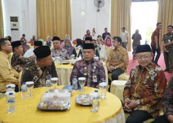Gubernur Jambi, Al Haris di acara halal bihalal keluarga Kabupaten Sarolangun. Foto: Harun