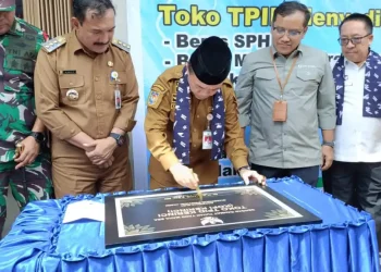 Al Haris Resmikan Toko TPID di Pasar Siulak Kerinci, Upaya Kendalikan Harga Pangan